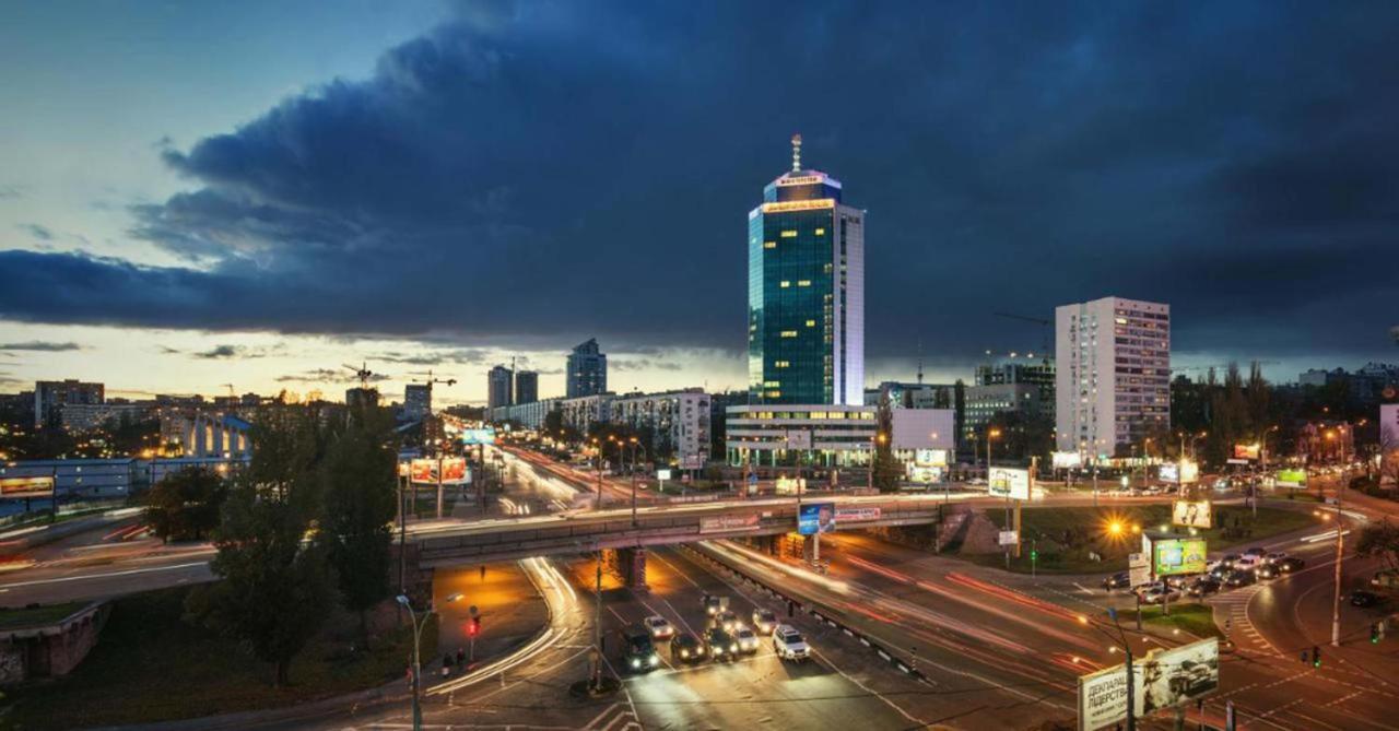 Уютная Vip Студия В Центре Метро Политех Охматдет Паркинг Kiev Eksteriør bilde